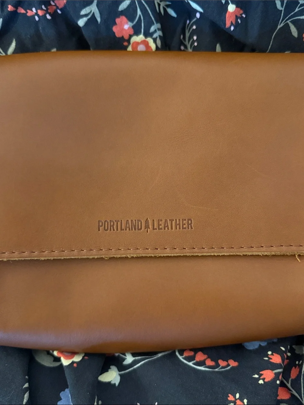 Portland Leather Women's Honey Metro Crossbody Bag
